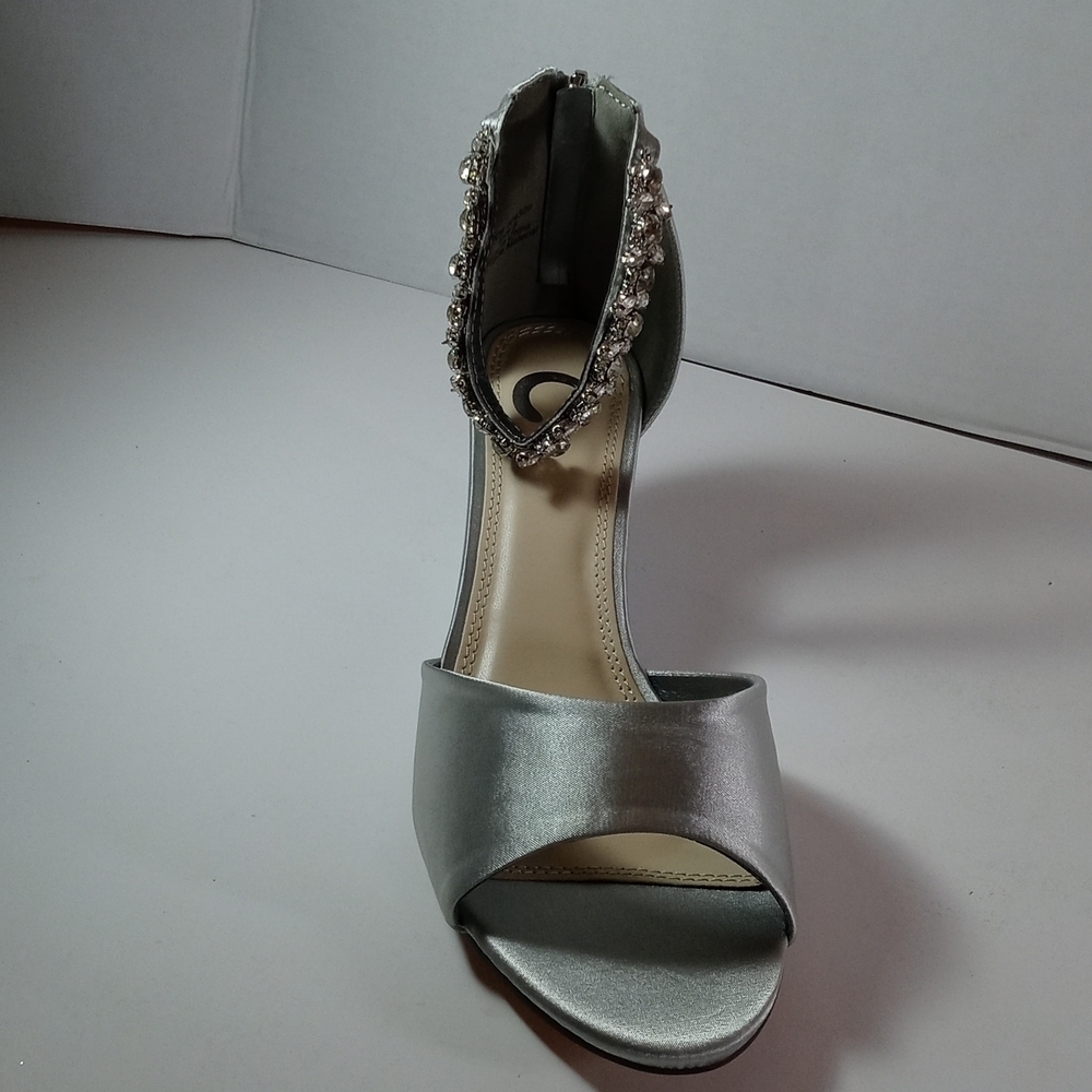 Connor shoe